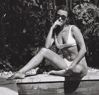 Julia Wieniawa-Narkiewicz feet photo thumbnail