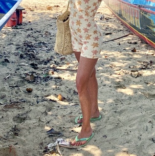 Julia Wieniawa-Narkiewicz feet photo thumbnail