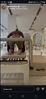 Julia Wieniawa-Narkiewicz feet photo thumbnail