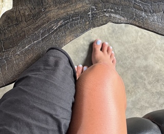 Julia Wieniawa-Narkiewicz feet photo thumbnail