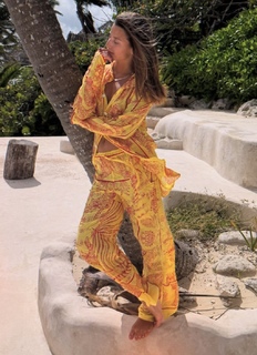 Julia Wieniawa-Narkiewicz feet photo thumbnail