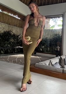Julia Wieniawa-Narkiewicz feet photo thumbnail