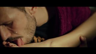 Julia Wieniawa-Narkiewicz feet photo thumbnail