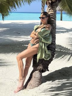 Julia Wieniawa-Narkiewicz feet photo thumbnail