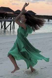 Julia Wieniawa-Narkiewicz feet photo thumbnail