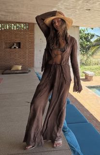 Julia Wieniawa-Narkiewicz feet photo thumbnail