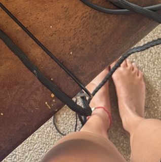 Julia Wieniawa-Narkiewicz feet photo thumbnail