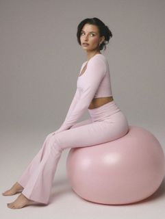 Julia Wieniawa-Narkiewicz feet photo 1