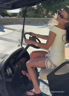 Julia Wieniawa-Narkiewicz feet photo 18