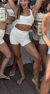 Julia Wieniawa-Narkiewicz feet photo 6