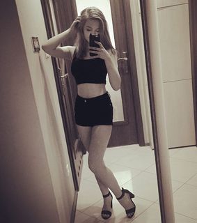Julia Wróblewska feet photo 5