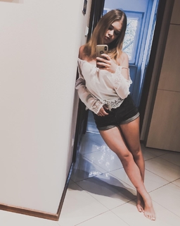 Julia Wróblewska feet photo 11