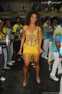 Juliana Alves feet photo 20