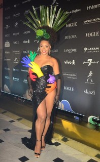 Juliana Alves feet photo 3
