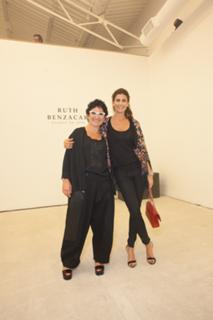Juliana Awada feet photo 2