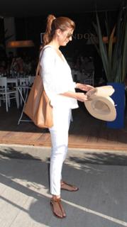 Juliana Awada feet photo 3