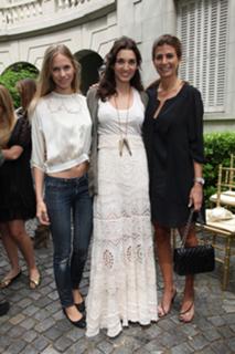 Juliana Awada feet photo 2