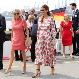 Juliana Awada feet photo 11