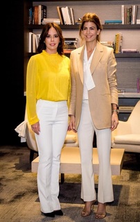 Juliana Awada feet photo 2