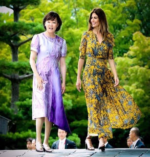 Juliana Awada feet photo 9