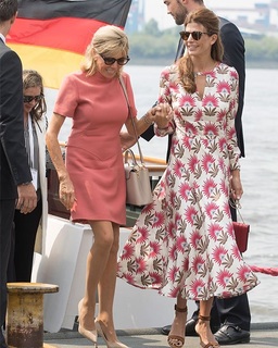 Juliana Awada feet photo 4