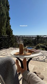 Juliana Awada feet photo 1