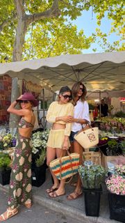 Juliana Awada feet photo 6