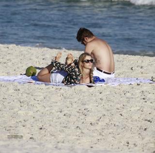 Juliana Didone feet photo thumbnail