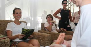 Juliana Didone feet photo thumbnail