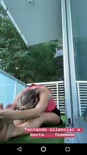 Juliana Didone feet photo thumbnail