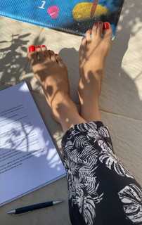 Juliana Didone feet photo thumbnail