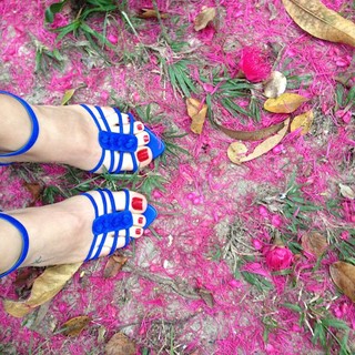 Juliana Didone feet photo thumbnail