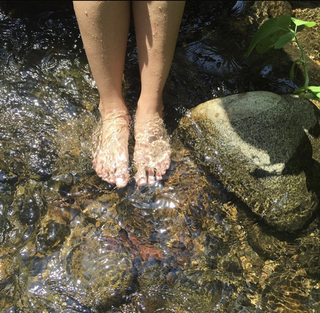 Juliana Didone feet photo thumbnail
