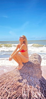 Juliana Didone feet photo thumbnail