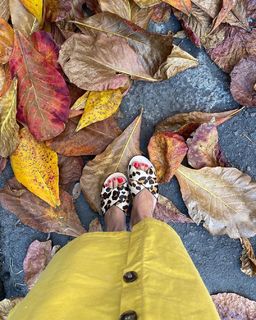 Juliana Didone feet photo thumbnail