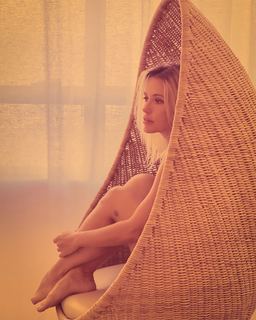 Juliana Didone feet photo thumbnail