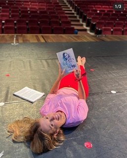 Juliana Didone feet photo thumbnail