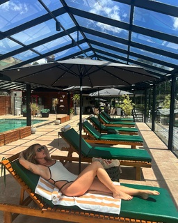 Juliana Didone feet photo thumbnail