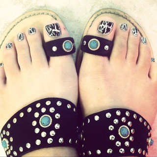 Juliana Harkavy feet photo 5
