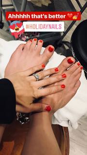 Juliana Harkavy feet photo 15