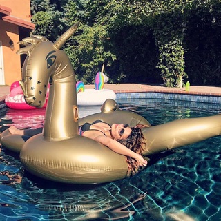 Juliana Harkavy feet photo 3