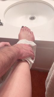 Juliana Harkavy feet photo 1