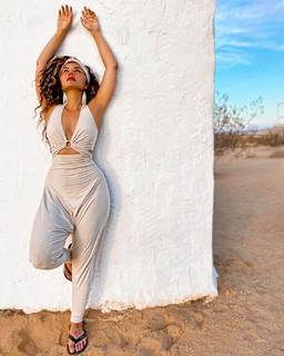 Juliana Harkavy feet photo 8