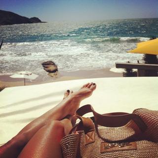 Juliana Knust feet photo 10