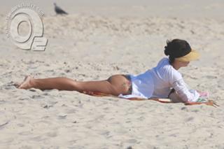 Juliana Knust feet photo 11