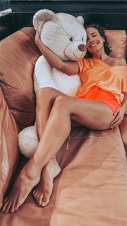 Juliana Knust feet photo 9