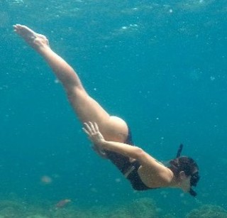 Juliana Knust feet photo 11