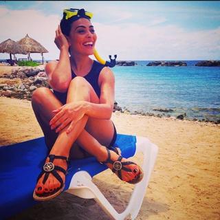 Juliana Paes feet photo thumbnail