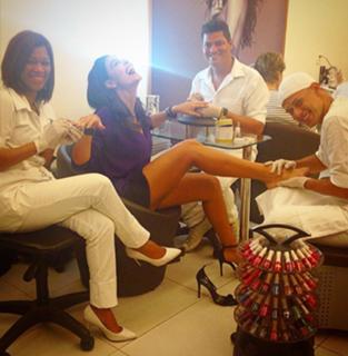 Juliana Paes feet photo thumbnail