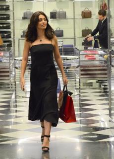 Juliana Paes feet photo thumbnail
